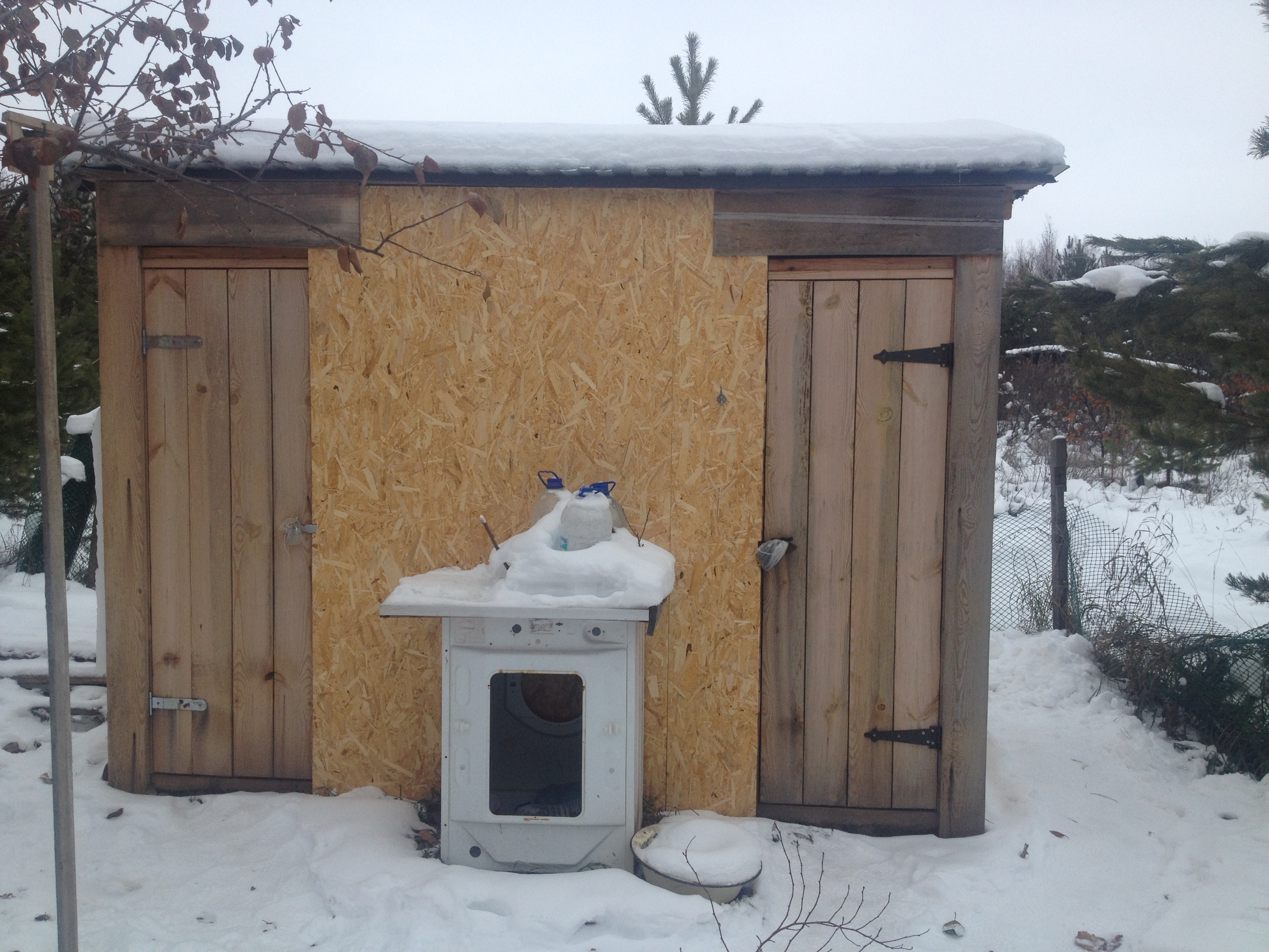 House from the container in the garden